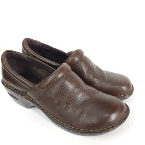 BOC BORN Peggy Shoes Brown Pebbled Leather Slip On Clogs Womens Size 9